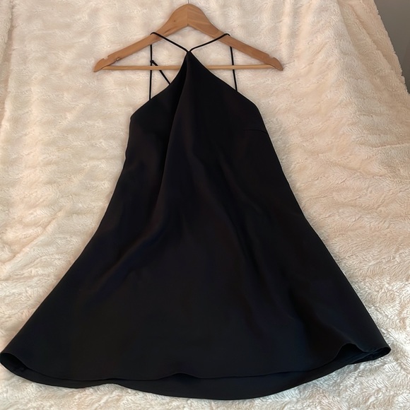 Great deal! Sexy black dress with open back - Picture 4 of 6